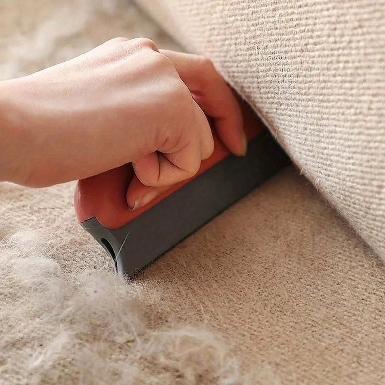 FurAway – Gentle Pet Hair Remover Brush